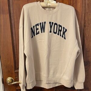 Garage Beige 'New York' Oversized Crewneck